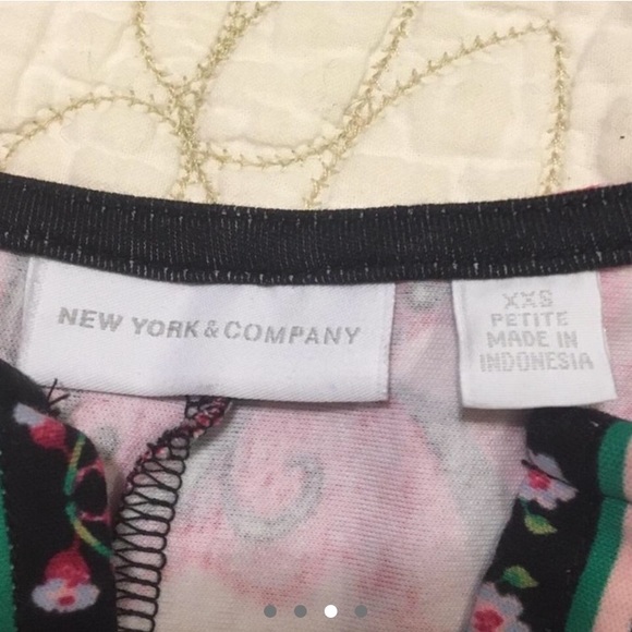 🎉HOST PICK🎉 XXS New York & Company Tribal Floral Bodycon Dress - Picture 3 of 4